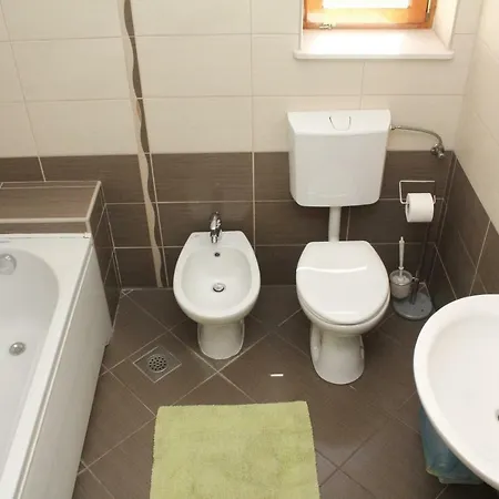 Apartment Morovic *