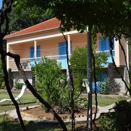 Morovic Apartment Sveti Filip i Jakov